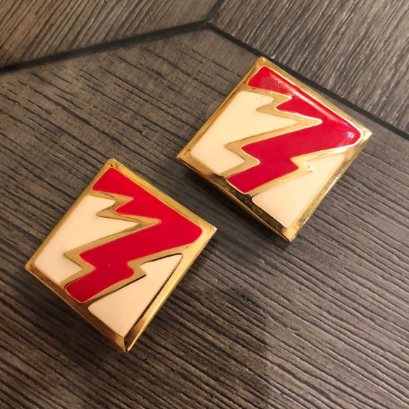 Vintage Lightening Zig Zag Red & Ivory Clip Earrings - Picture 3 of 12